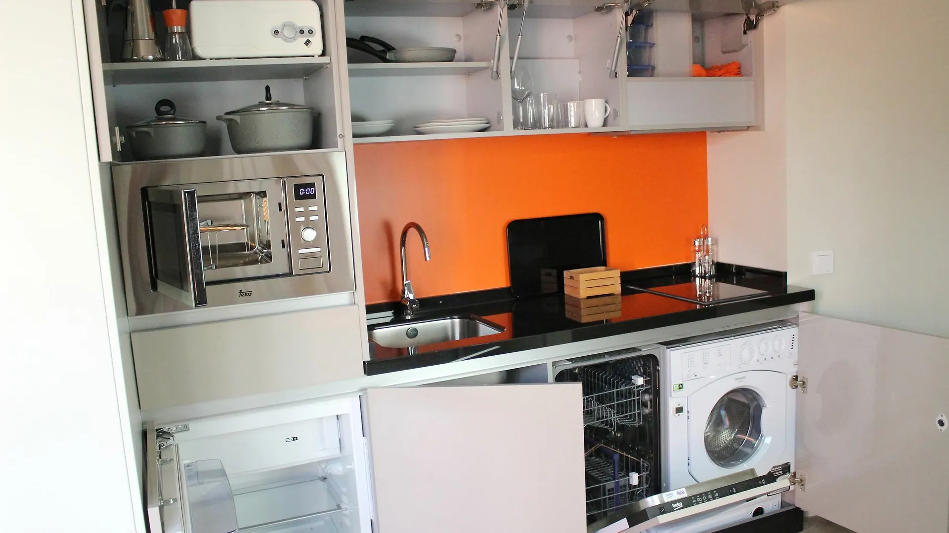 Suites Maestranza - Santas Patronas By Magno Apartments Seville 0*,  Spain