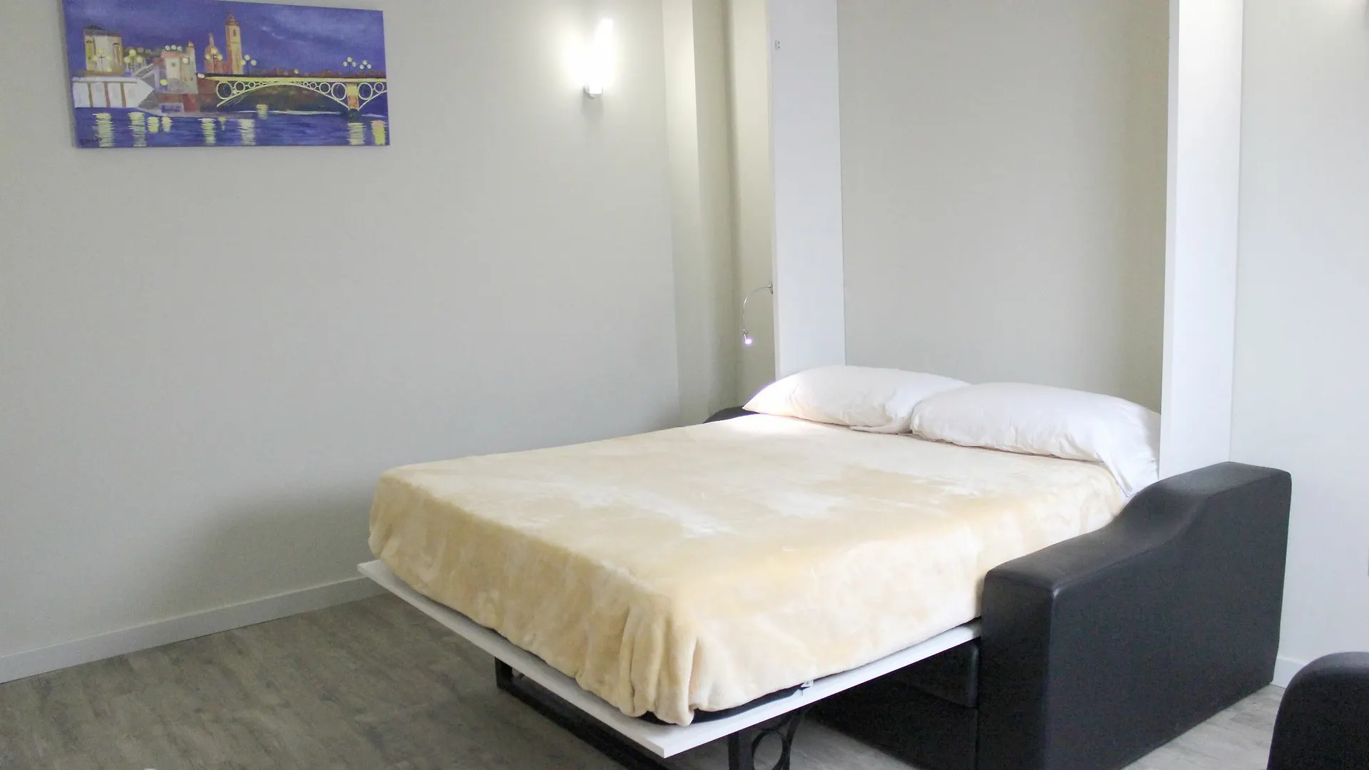 Suites Maestranza - Santas Patronas By Magno Apartments Seville